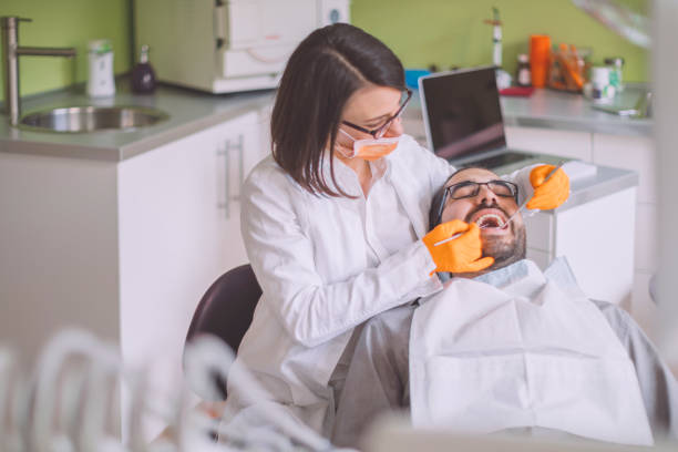 Best Orthodontic Emergency Dentist in University Gardens, NY